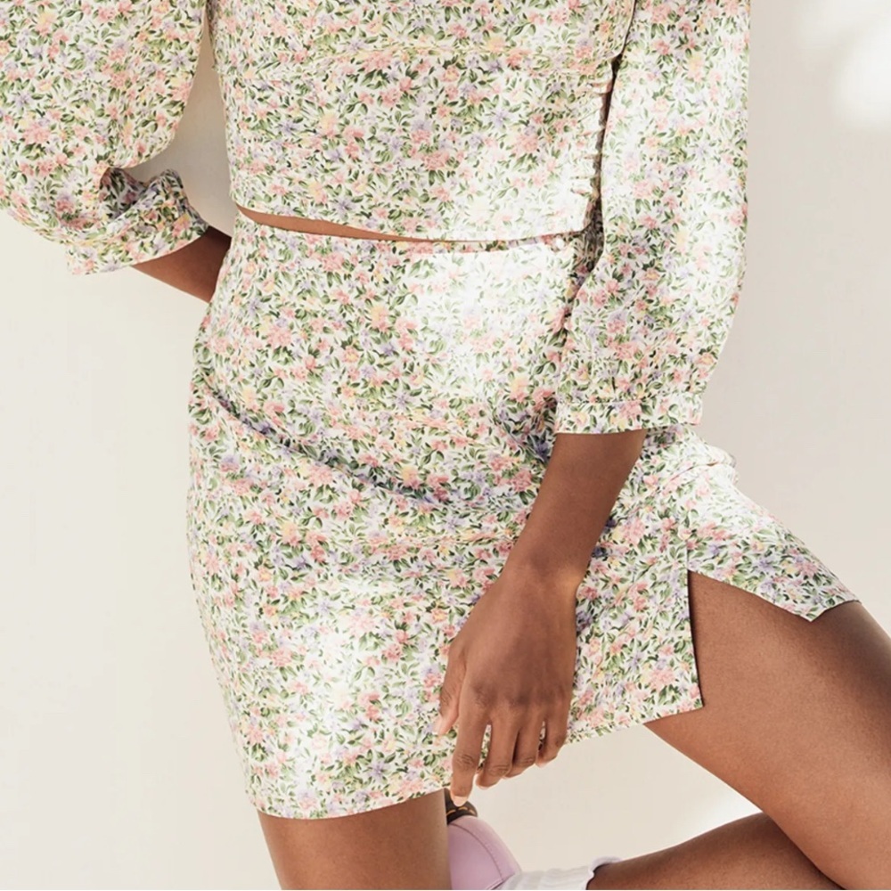 NWT Lulu's Pastel Floral Skirt